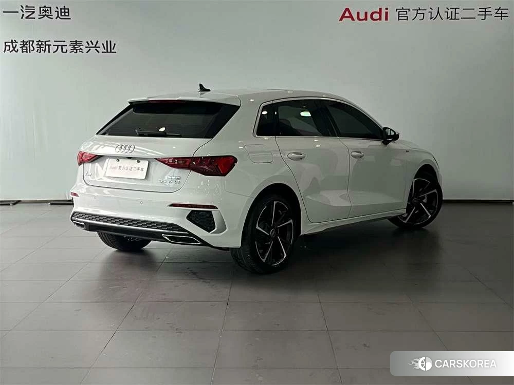 Audi A3 2023 Белый из Китая, фото 2