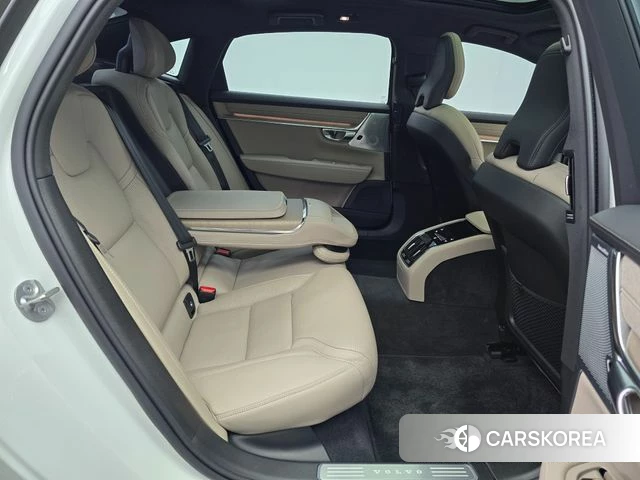 Volvo S90 2025 Белый из Кореи, фото 2