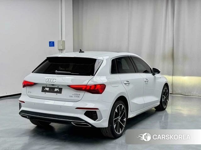 Audi A3 2023 Белый из Китая, фото 2