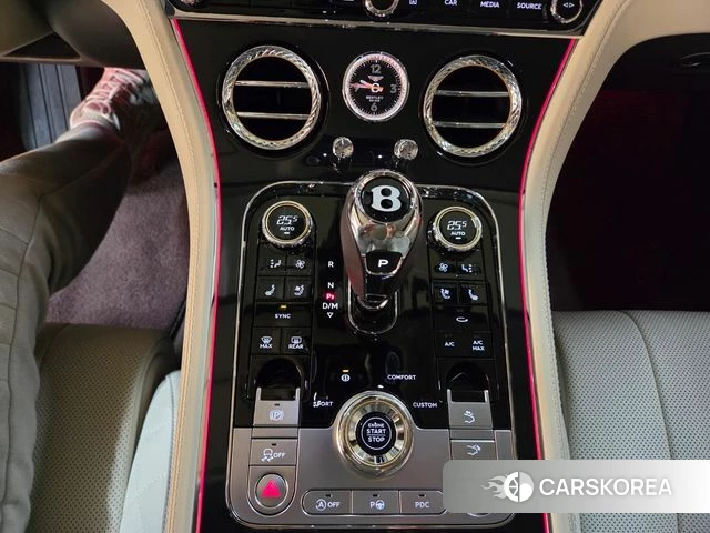 Bentley Continental GT 3rd Generation 2023 Белый из Кореи, фото 2