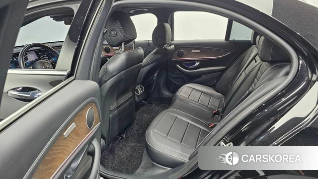 Mercedes-Benz E-Class W213 2022 Черный из Кореи, фото 2