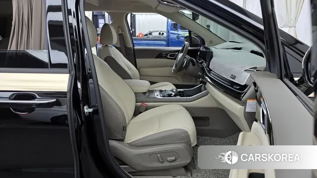 Kia The New Carnival 4th Generation 2024 Золотой двухцветный из Кореи, фото 2