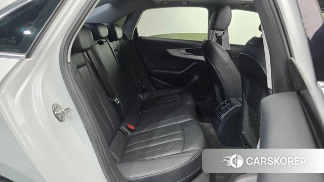 Audi A4 (B9) 2018 Белый из Кореи, фото 2