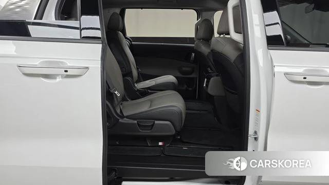 Kia The New Carnival 4th Generation 2025 Белый из Кореи, фото 2