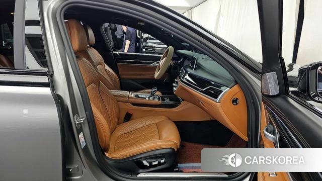 BMW 7 Series (G11) 2020 Серебряный двухцветный из Кореи, фото 2
