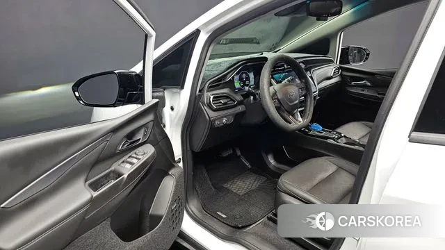 Chevrolet (GM Daewoo) New Bolt EV 2023 Белый из Кореи, фото 2
