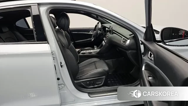 Genesis G70 2019 Серебряный из Кореи, фото 2