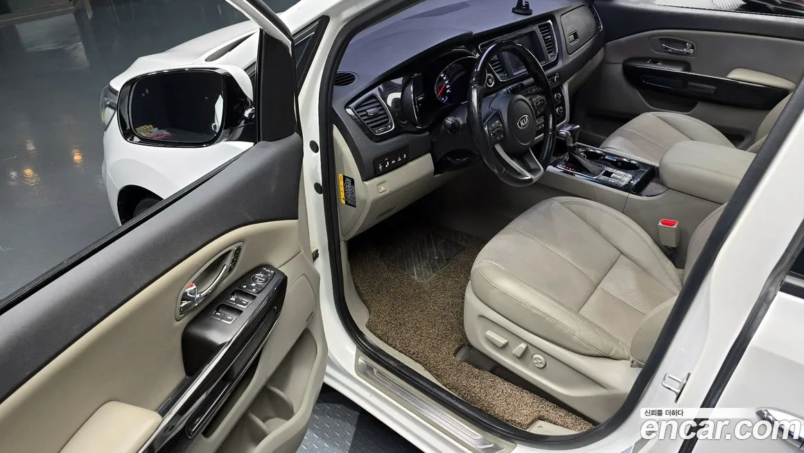 Kia The New Carnival 2019 Белый из Кореи, фото 2