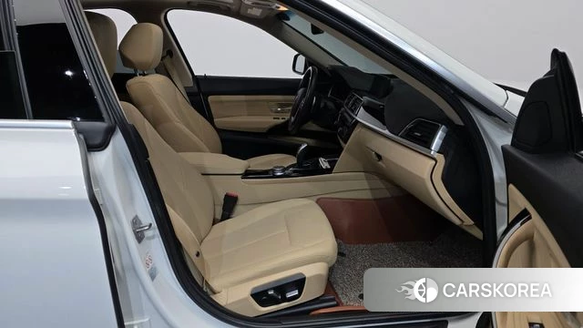 BMW 3 Series GT (F34) 2019 Белый из Кореи, фото 2