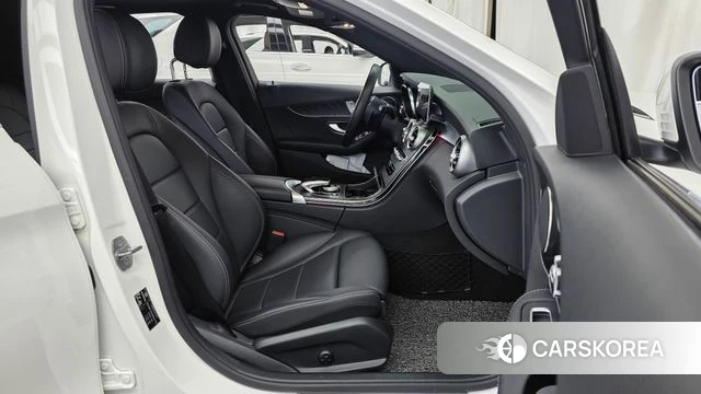 Mercedes-Benz C-Class W205 2019 Белый из Кореи, фото 2
