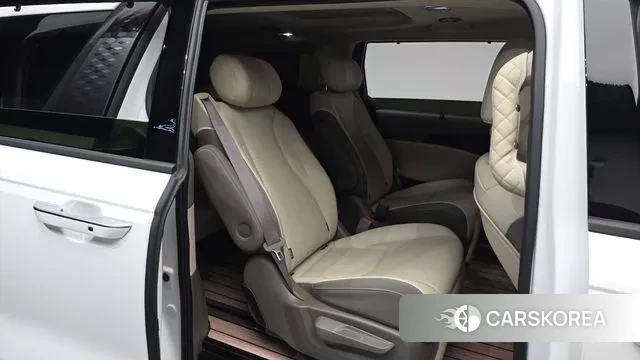 Kia The New Carnival 4th Generation 2025 Белый из Кореи, фото 2