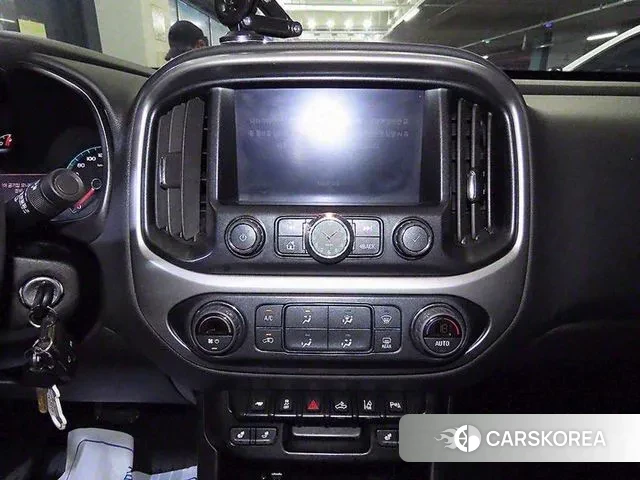 Chevrolet (GM Daewoo) Real New Colorado 2022 Черный из Кореи, фото 2