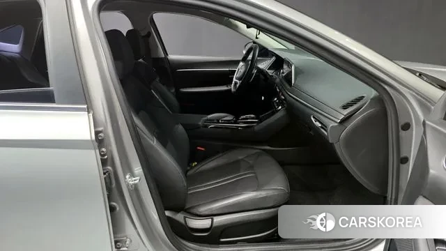 Hyundai Sonata (DN8) 2021 Серебристо-серый из Кореи, фото 2