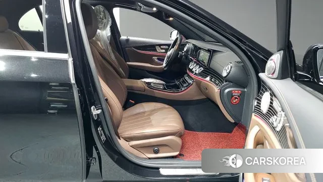 Mercedes-Benz E-Class W213 2022 Черный из Кореи, фото 2