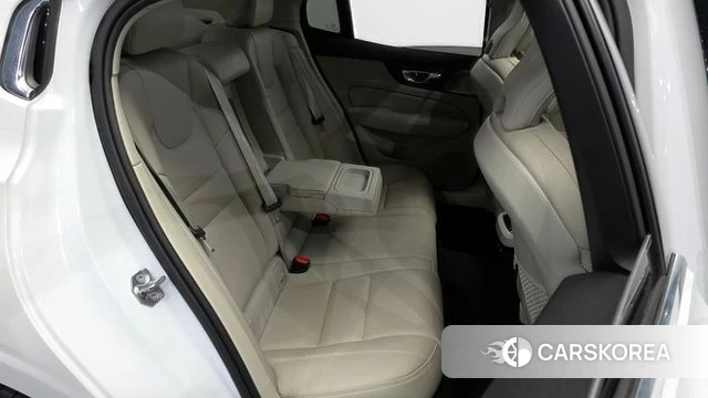 Volvo S60 3rd generation 2020 Белый из Кореи, фото 2