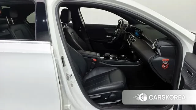 Mercedes-Benz A-Class W177 2022 Белый из Кореи, фото 2