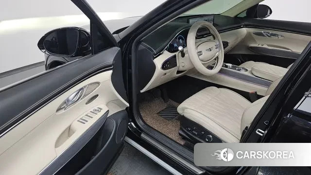Genesis GV70 2022 Черный из Кореи, фото 2