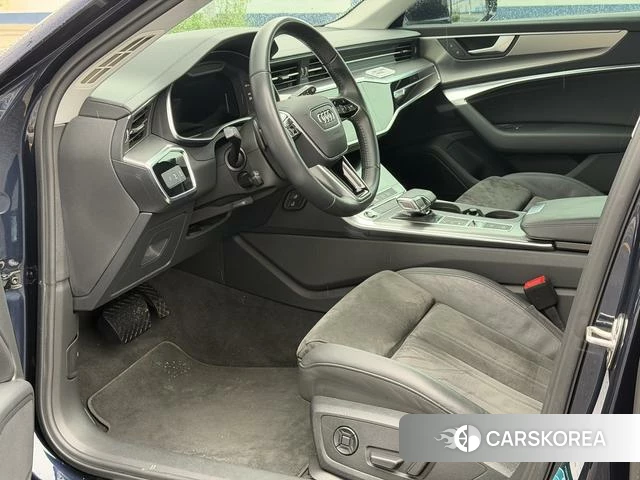 Audi A6 (import) 2021 Черный из Китая, фото 2