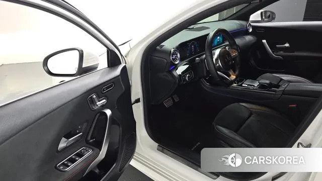 Mercedes-Benz A-Class W177 2020 Белый из Кореи, фото 2