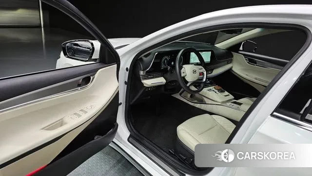 Hyundai The New Grandeur IG Hybrid 2022 Белый из Кореи, фото 2