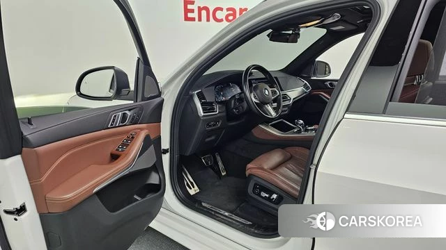 BMW X5 (G05) 2021 Белый из Кореи, фото 2