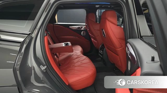 BMW XM (G09) 2024 Серый из Кореи, фото 2