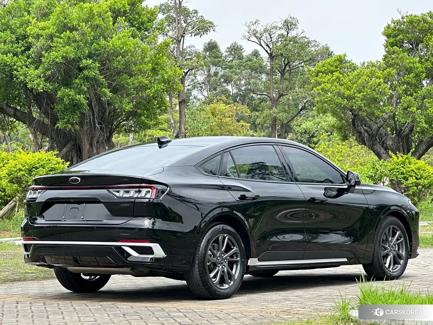 Ford Mondeo 2025 Черный из Китая, фото 3