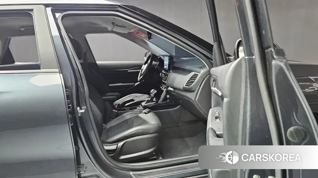 Kia Seltos 2021 Серый из Кореи, фото 2