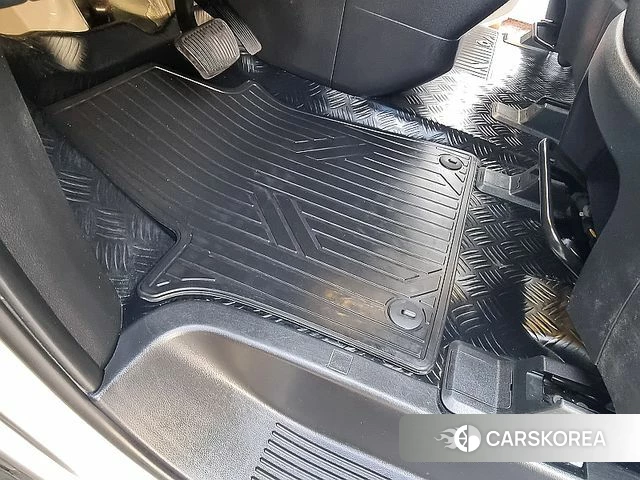 Hyundai Staria 2022 Серебряный из Кореи, фото 2