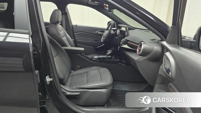 Chevrolet (GM Daewoo) Trax Crossover 2024 Черный из Кореи, фото 2