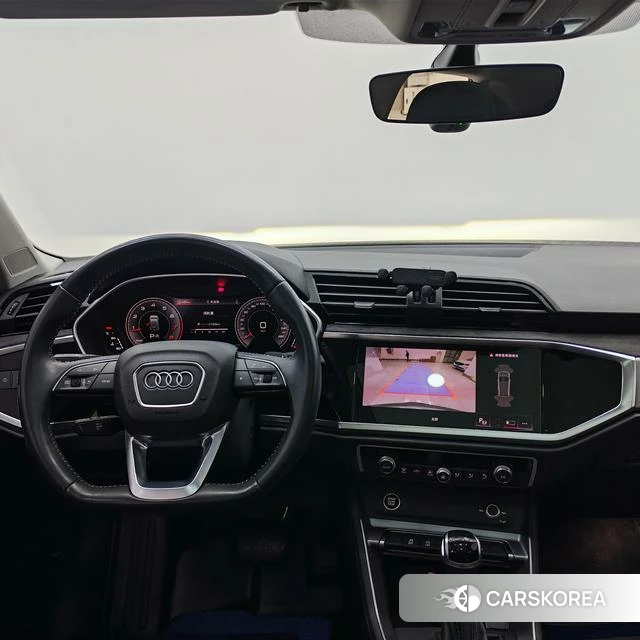 Audi Q3 2022 Темно-серый из Китая, фото 2