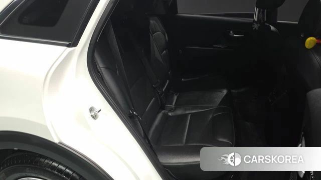 Kia Niro 2018 Белый из Кореи, фото 2