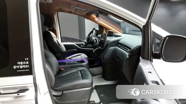 Hyundai Staria 2024 Белый из Кореи, фото 2