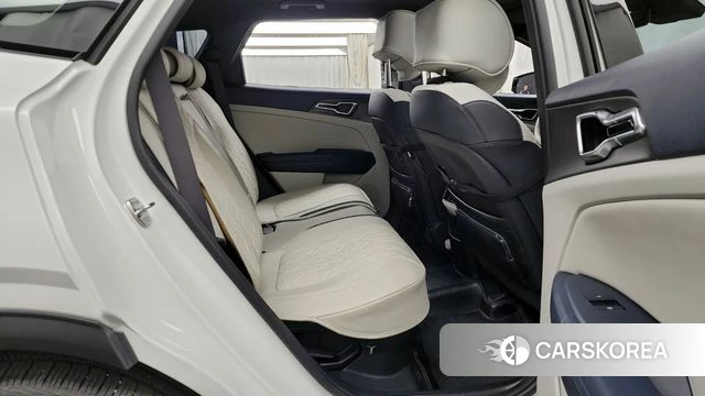 Kia The New Sportage 5th Generation Hybrid 2024 Белый из Кореи, фото 2