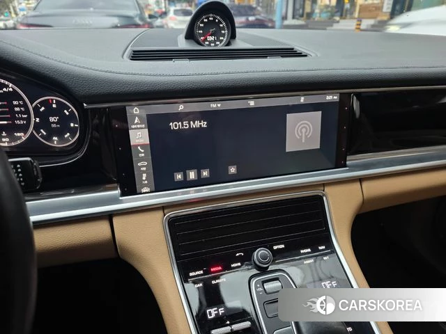 Porsche Panamera (971) 2018 Черный из Кореи, фото 2