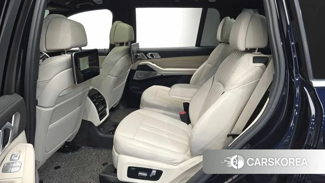 BMW X7 (G07) 2021 Черный из Кореи, фото 2