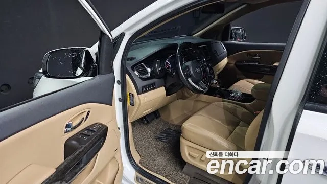 Kia The New Carnival 2019 Белый из Кореи, фото 2
