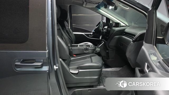 Hyundai Staria 2023 Серый из Кореи, фото 2