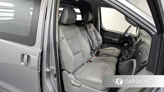 Hyundai The New Grand Starex 2018 Серебряный из Кореи, фото 2