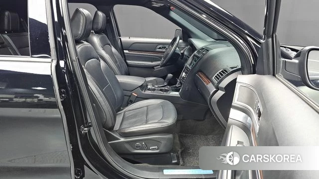 Ford Explorer 2018 Черный из Кореи, фото 2