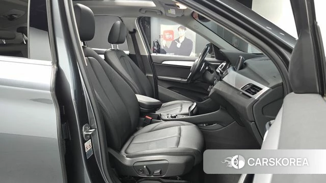 BMW X1 (F48) 2020 Серый из Кореи, фото 2