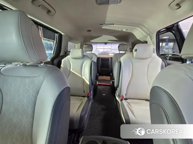 Kia Carnival 4th generation 2021 Серый из Кореи, фото 2