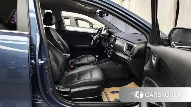 Kia Stonic 2018 Синий из Кореи, фото 2