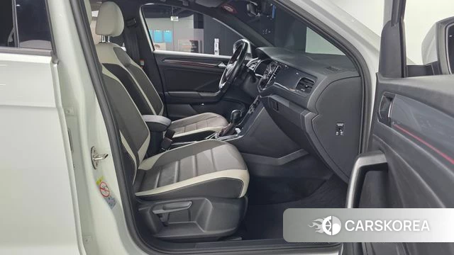 Volkswagen T-Roc 2021 Белый из Кореи, фото 2