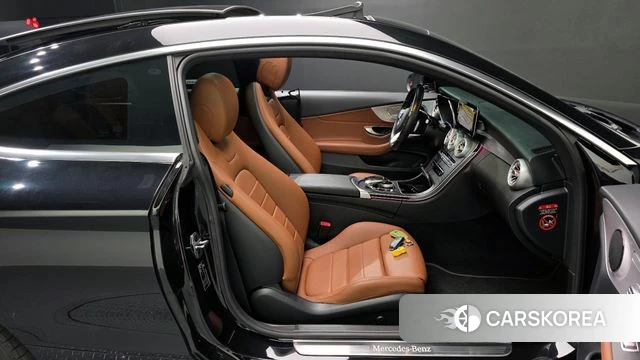 Mercedes-Benz C-Class W205 2021 Черный из Кореи, фото 2