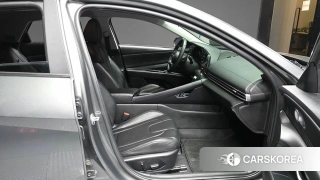 Hyundai Avante Hybrid (CN7) 2022 Серый из Кореи, фото 2