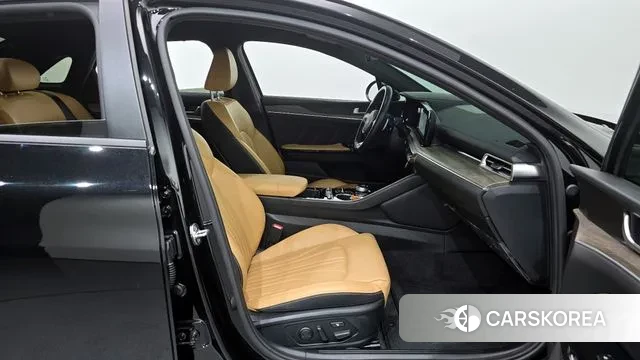 Kia K5 3rd generation 2022 Черный из Кореи, фото 2