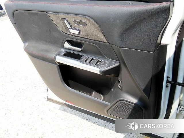 Mercedes-Benz GLA - Class H247 2020 Белый из Кореи, фото 2