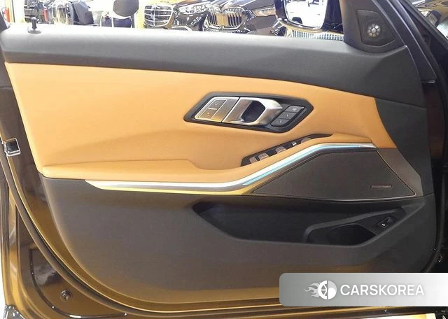 BMW 3 Series (G20) 2025 Черный из Кореи, фото 2