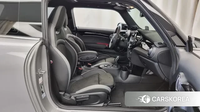 Mini Cooper S 2024 Серебряный из Кореи, фото 2